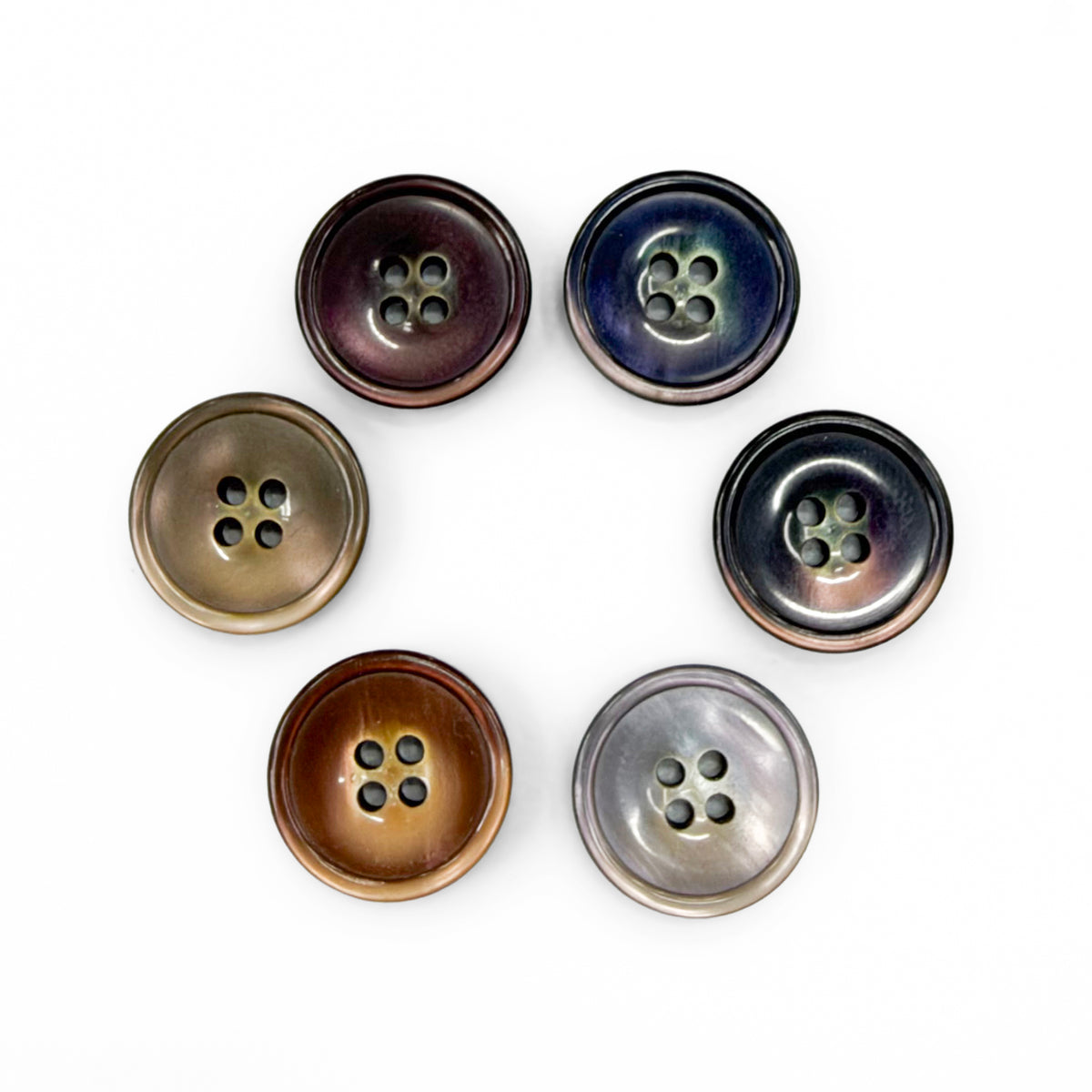 WSB-106 4-hole pearl effect polyester button with smoky vintage finish, burnt-effect